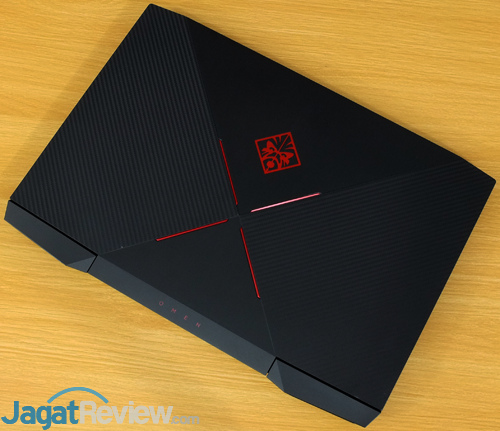 HP Omen 15 ce085TX Top Side