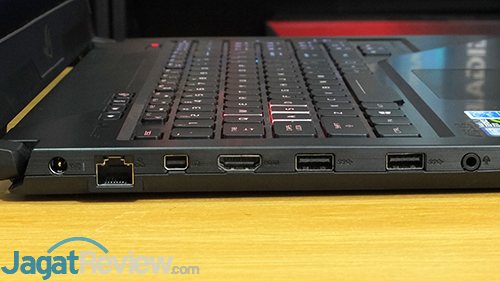 Review Notebook Gaming: ASUS ROG STRIX GL503VD 7 ASUS GL503VD Connectors Left