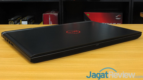 Review Notebook Gaming: Dell Inspiron Gaming 15 7577 4 Dell Inspiron Gaming 7577 Thickness Front View