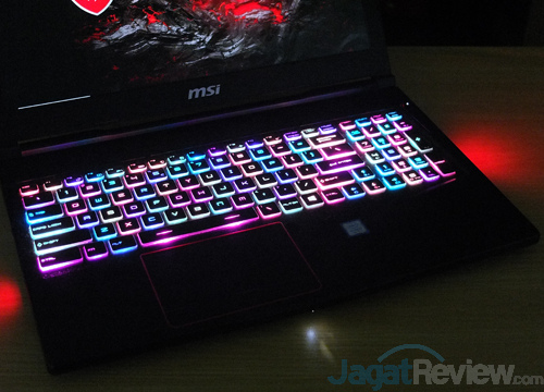 Review Notebook Gaming: MSI GE63VR 7RF RAIDER 12 MSI GE63VR 7RF Backlit Keys