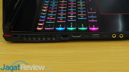 Review Notebook Gaming: MSI GE63VR 7RF RAIDER 7 MSI GE63VR 7RF Connectors Left