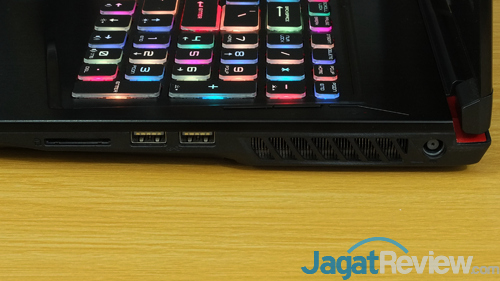 Review Notebook Gaming: MSI GE63VR 7RF RAIDER 8 MSI GE63VR 7RF Connectors Right