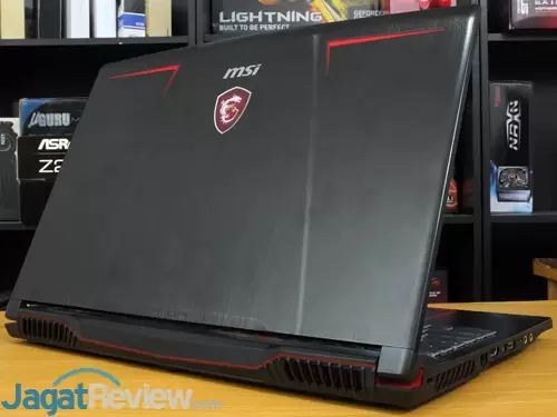 MSI GE63VR 7RF Rear Side