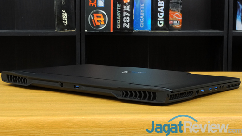 AORUS X7 DT v7 Thickness