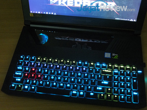 Review Notebook Gaming: Acer Predator Triton 700 15 Acer Predator Triton 700 Keyboard Backlit