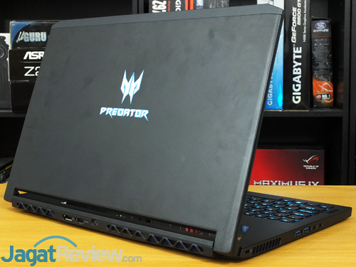 Review Notebook Gaming: Acer Predator Triton 700 2 Acer Predator Triton 700 Rear Side