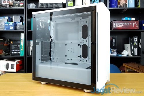Review Casing Corsair Carbide 275R 3 Corsair Carbide 275R 01