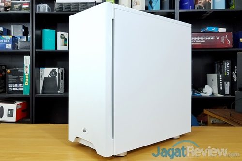 Review Casing Corsair Carbide 275R 4 Corsair Carbide 275R 02