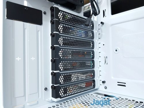Corsair Carbide 275R 21