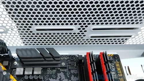 Corsair Carbide 275R 58