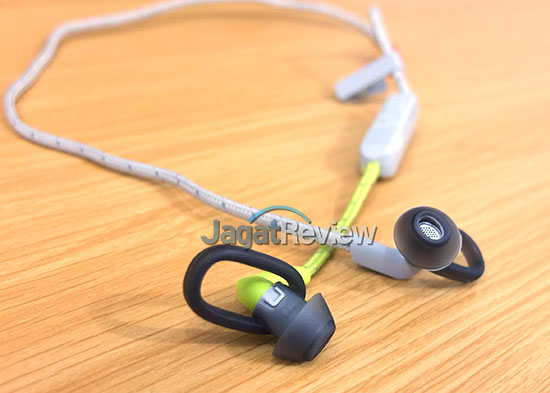 Hands-On Review Earphone: Plantronics Backbeat Fit 305 7 DSCF9166