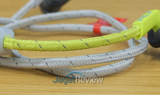 Hands-On Review Earphone: Plantronics Backbeat Fit 305 6 DSCF9186