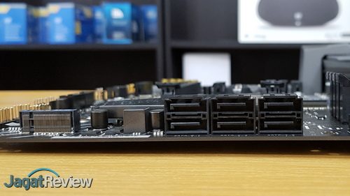 ASRock Fatal1ty H370 Performance 17