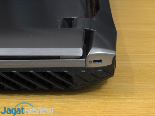 Review Notebook Gaming: ASUS ROG G703VI 11 ASUS G703VI Connectors 02 Right