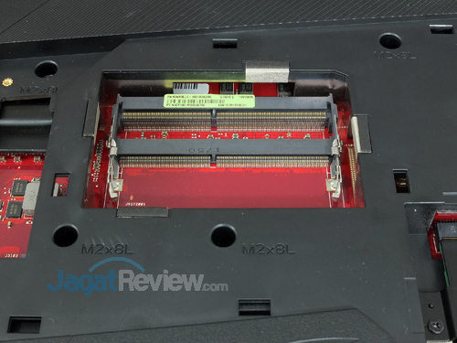 Review Notebook Gaming: ASUS ROG G703VI 31 ASUS G703VI Memory Bay