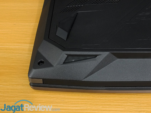 Review Notebook Gaming: ASUS ROG G703VI 34 ASUS G703VI Speaker Front Right