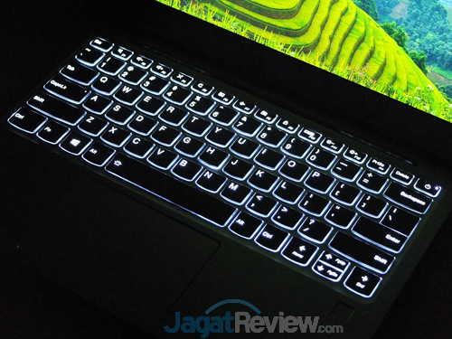 Review Notebook AMD Ryzen: Lenovo IdeaPad 720S-13ARR 10 Lenovo IP 720S 13ARR Keyboard Baclit