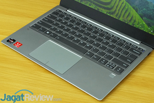 Review Notebook AMD Ryzen: Lenovo IdeaPad 720S-13ARR 9 Lenovo IP 720S 13ARR Keyboard