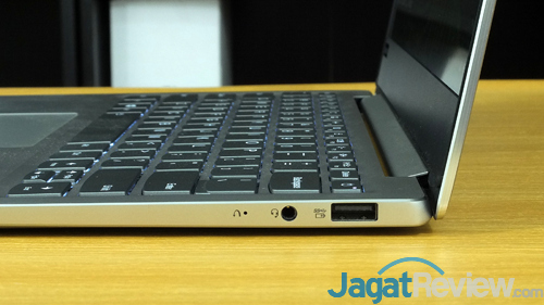 Review Notebook AMD Ryzen: Lenovo IdeaPad 720S-13ARR 8 Lenovo IP 720S 13ARR Right Side