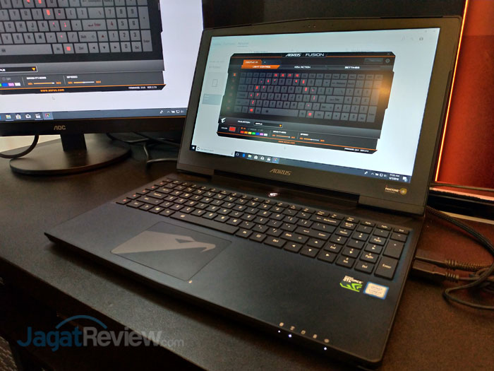 AUROS X5 gaming notebook