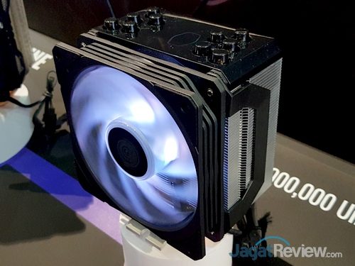 Booth Raid Computex 2018: Cooler Master 11 Cooler Master Hyper 212 Concept