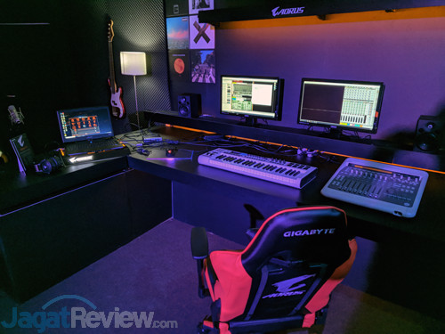Mengintip Konsep  Gigabyte Aorus Gamer Room Concept 09