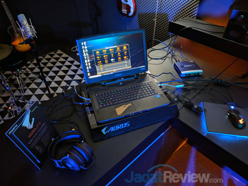 Mengintip Konsep  Gigabyte Aorus Gamer Room Concept 10