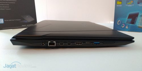 Hands-On Gigabyte Sabre 15, Laptop Gaming Terjangkau Dengan Spek Memukau 8 Left Side Sabre 15