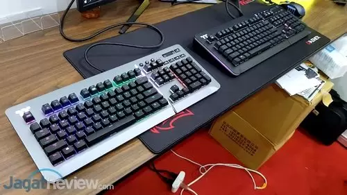 Booth Raid Computex 2018: Thermaltake 4 Thermaltake Level 20 Keyboard