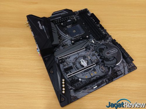 Hands-On Motherboard ASRock X470 Taichi 13 1 13s