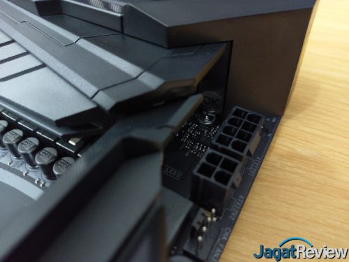 Hands-On Motherboard ASRock X470 Taichi 17 1 17s