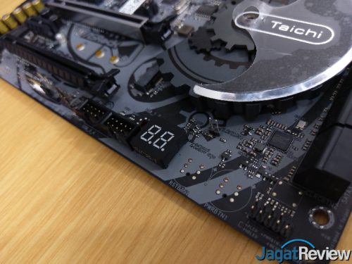 Hands-On Motherboard ASRock X470 Taichi 4 1 22s