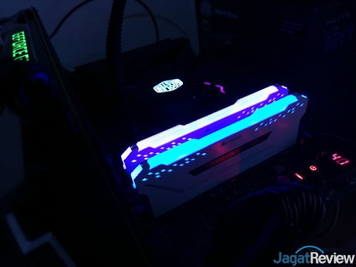 Review RAM Corsair Vengeance RGB Pro DDR4-3200 16GB Kit (2x 8GB) 11 2 10s
