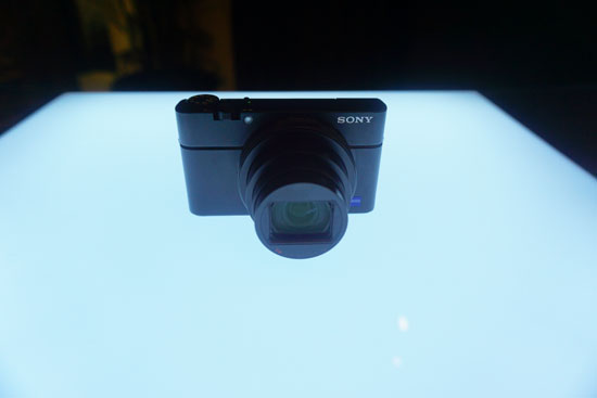 Sony RX100 M VI, Kamera Pocket dengan Lenza Zoom Panjang 8x 2 DSC02095