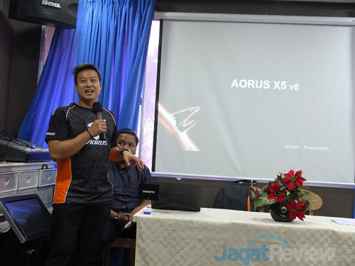Gelar  Gigabyte Laptop Fans Meeting 07