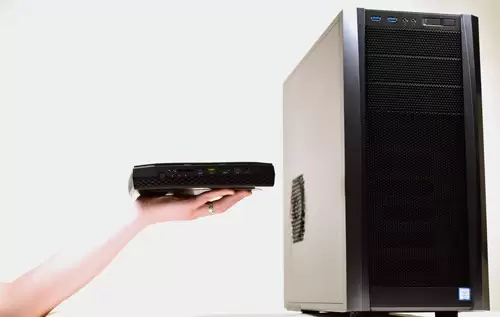 Review Intel NUC8i7HVK  Intel NUC8i7HVK Desktop Size Comparison