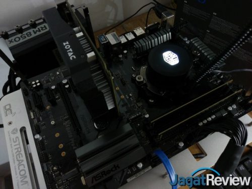 Hands-On Motherboard ASRock B450 Pro4 3 4 3