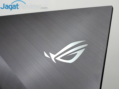 Review Notebook Gaming: ASUS ROG STRIX GL504GS Scar II 3 ASUS ROG GL504GS ROG Logo Screen Lid