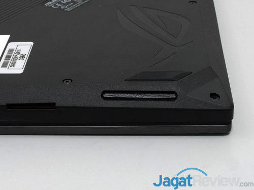 Review Notebook Gaming: ASUS ROG STRIX GL504GS Scar II 37 ASUS ROG GL504GS Speaker Right