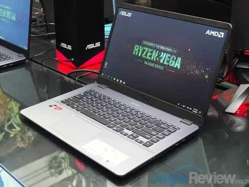 ASUS Indonesia Rilis Laptop Murah dengan AMD Ryzen - X505ZA 2 ASUS X505ZA Launch 02