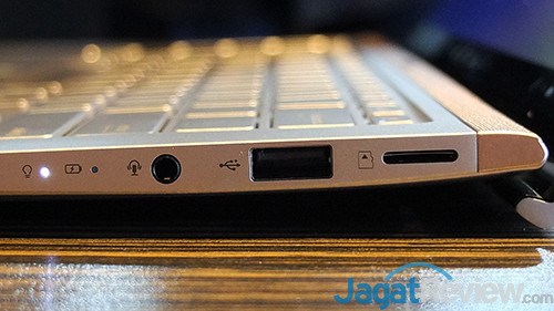 ASUS ZenBook 2018 - Lebih Kencang dan Canggih dengan Bodi Makin Ramping 20 ASUS ZenBook 14 UX433FN 03
