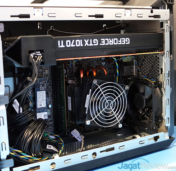 Lenovo Legion di IFA 2018: Main Game Makin Lancar dengan Kartu Grafis Lebih Kencang 5 Lenovo Legion C730 02