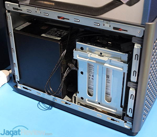 Lenovo Legion di IFA 2018: Main Game Makin Lancar dengan Kartu Grafis Lebih Kencang 6 Lenovo Legion C730 03