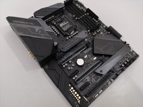 Hands-On: Motherboard ASUS ROG Maximus XI Hero 1 20s
