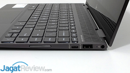 Review Notebook AMD Ryzen: HP Envy x360 13-ag0023au 8 HP Envy x360 13 ag0023au Connectors Right