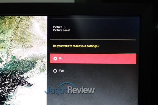 Hands-On Review Monitor: LG 22MK400H 13 05 Picture Picture Reset