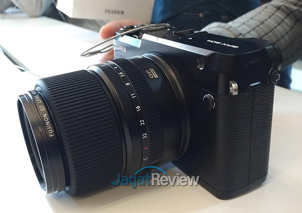 Lebih Compact dan Ringan, Fujifilm Resmi Hadirkan GFX 50R 1 GFX 50R 03