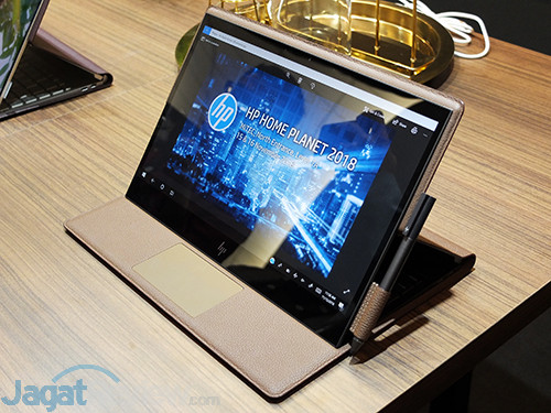 HP Home Planet 2018 – Mengintip Laptop/PC Unik dengan Bodi Kulit Asli 8 HHP2018 HP Spectre Folio 13 08