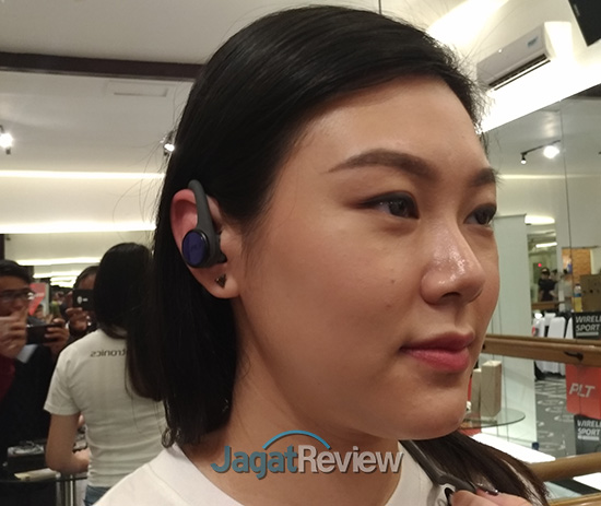 Sasar Pengguna Mobile, Plantronics Luncurkan Lima Headphone Wireless di Indonesia 23 P 20181128 104816 vHDR Auto