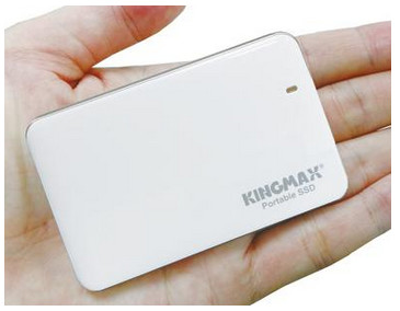 Kingsmax Rilis SSD Mini Portabel KE31 Berbasis 3D NAND 2 Kingsmax Umumkan SSD Mini Portabel KE31 1